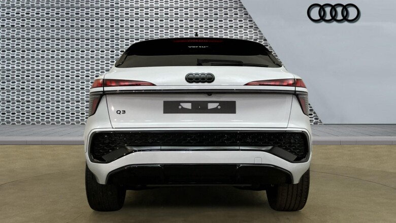 Audi Q3 1.5 e-Hybrid Launch Edition 5dr S Tronic Estate